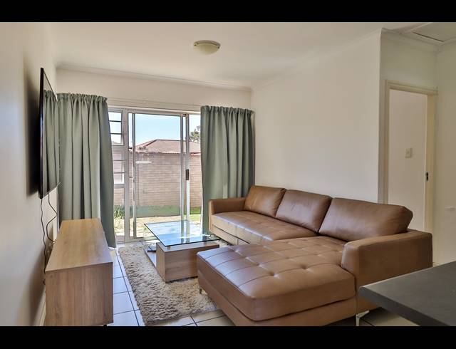 2 BEDROOM TOWNHOUSE RENTED IN WALMER HEIGHTS